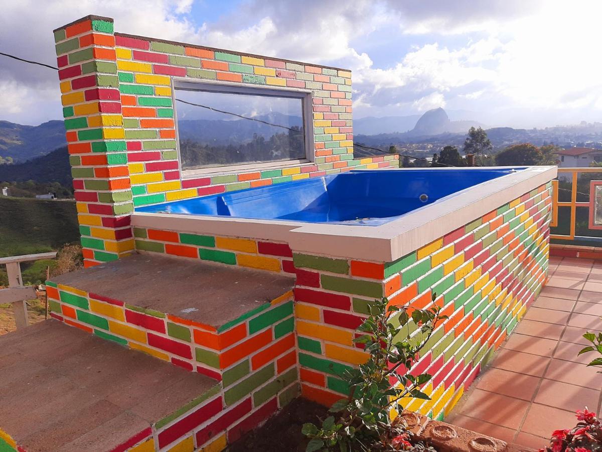 El Mirador De Guatape 2 Hotell Exteriör bild